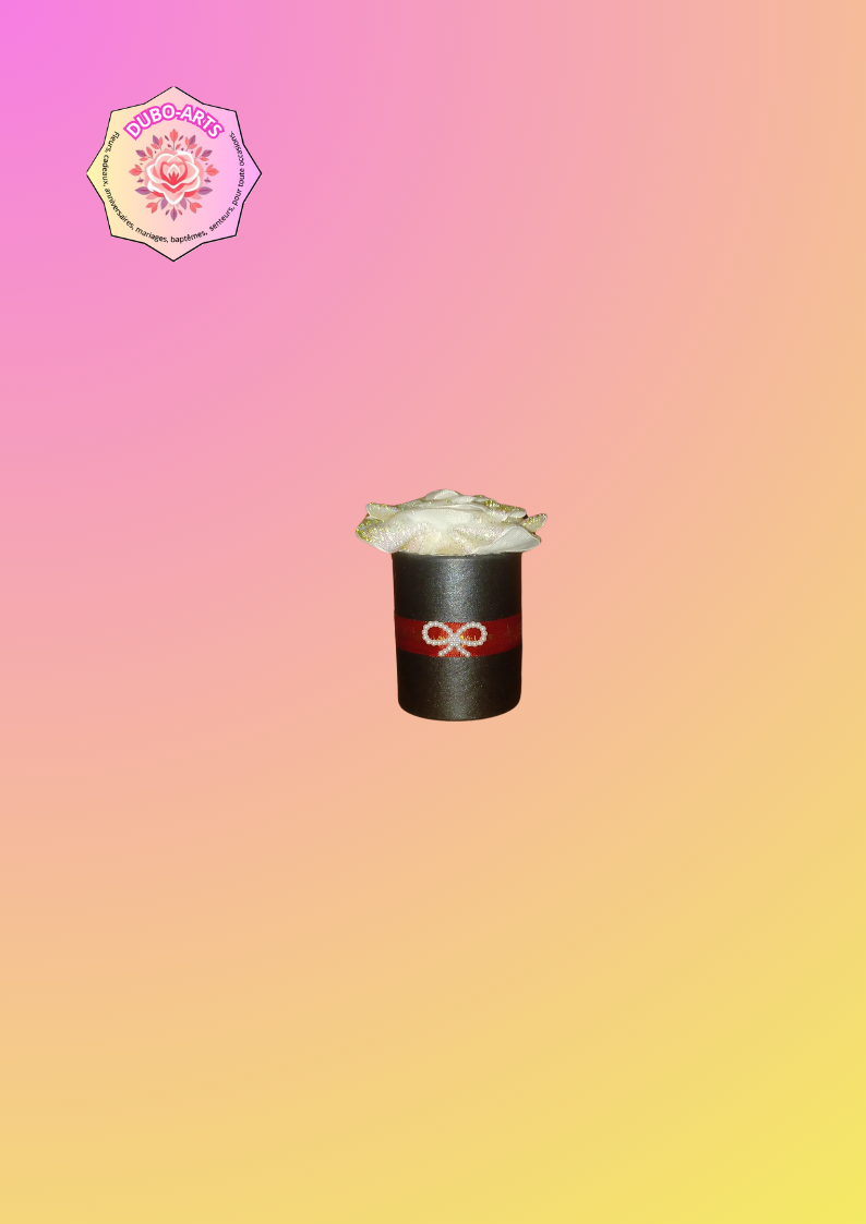 Petit pot avec rose velour blanc